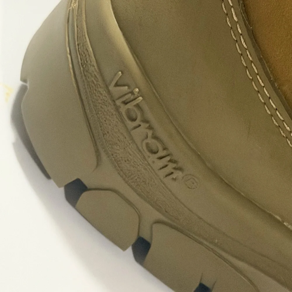 GORE-TEX Men’s Tan Hiking Boots